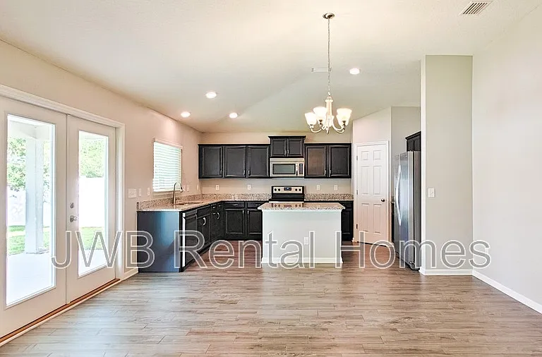 3955 Connecticut Ave — Photo 4