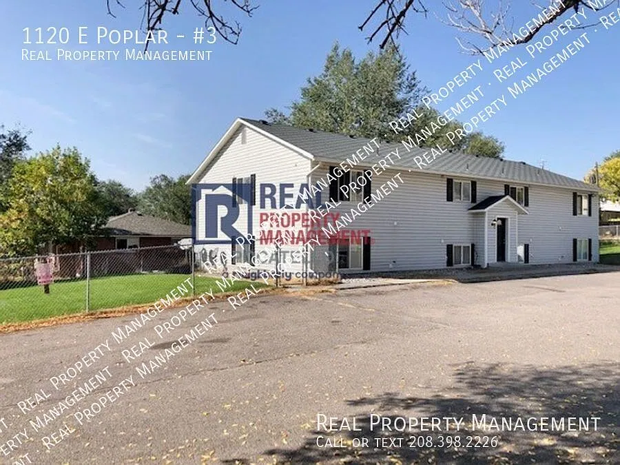 1120 E Poplar St #3