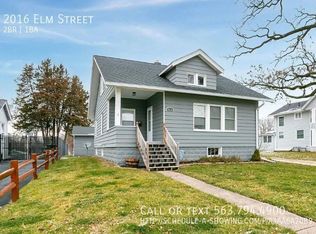 2016 Elm St, Davenport, IA 52803