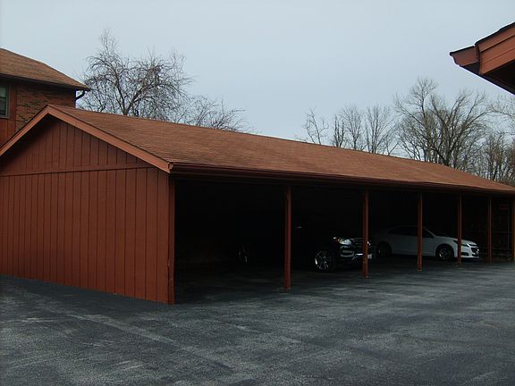 2nd image of 801 Lancashire Dr APT 7
