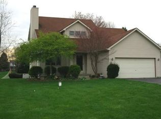8878 Meadow Farm Dr, Brighton, MI