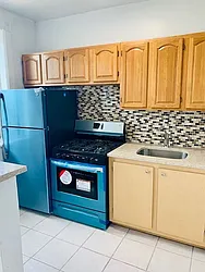 583A Macon Street, #3