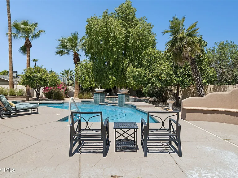 3526 E Sahuaro Dr — Photo 37