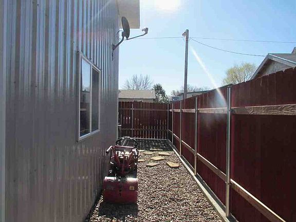 2nd image of 426 9th St S