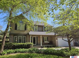 1701 Trelawney Dr, Lincoln, NE 68512