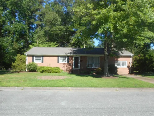 4 Fairway Ln Photo 1