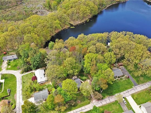 5th image of 7557 Skyview Dr