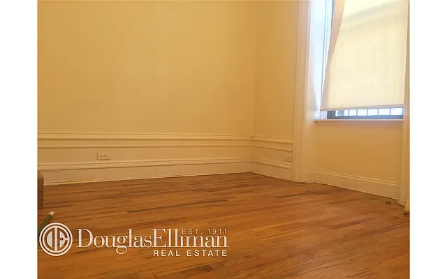 Rented by Douglas Elliman | media 38