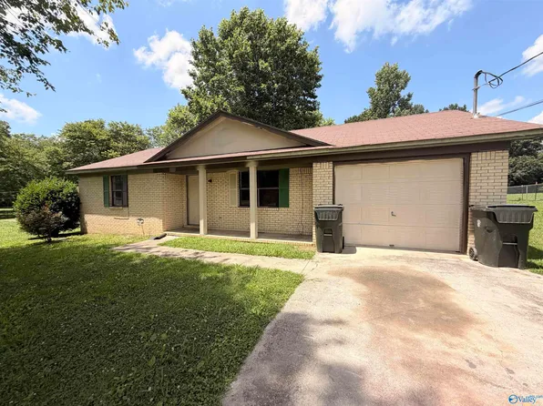 2533 Charity Ln, Hazel Green, AL 35750