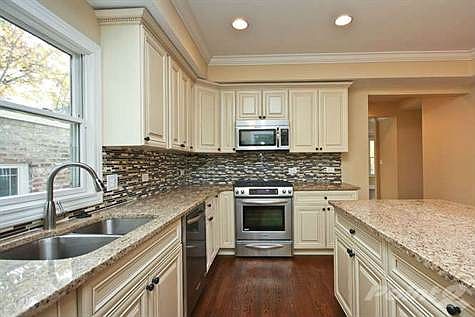1217 Austin St Evanston IL-small-005-Kitchen-666x444-72dpi