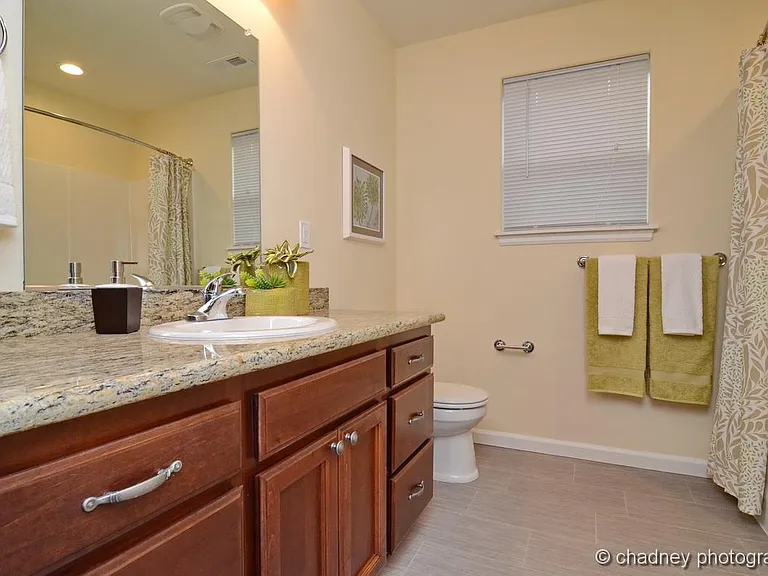112 NE 43rd Ave — Photo 13