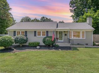 2201 Briarwood Dr, Greensboro, NC 27403