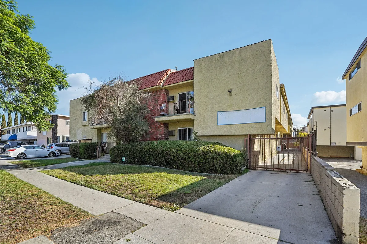 Building Photo - 3748 Midvale