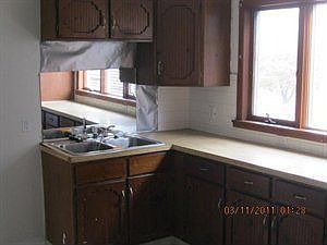 4th image of 136 Woodside Ave