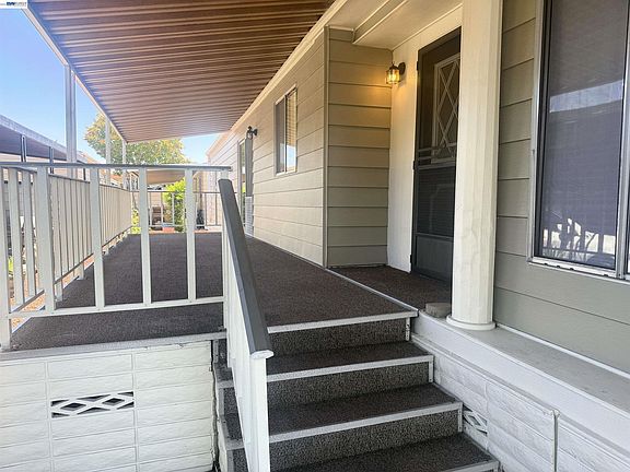 4th image of 29354 Middleborough Way #160