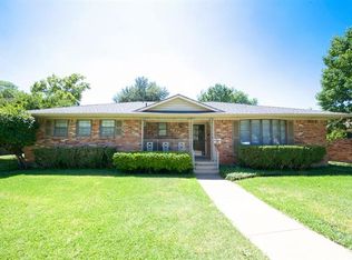 5835 N Jim Miller Rd, Dallas, TX 75228