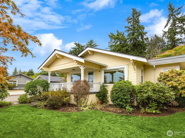 18330 9th Avenue NE, Poulsbo, WA 98370