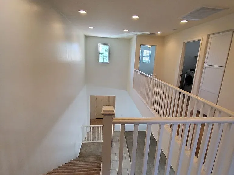 3031 E Regina St — Photo 7