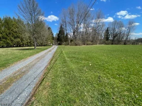 5211 Egypt Rd, Laurys Station, PA 18059