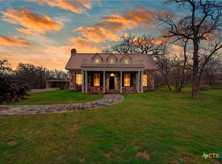 222 Myrtle Ave, Luling, TX 78648