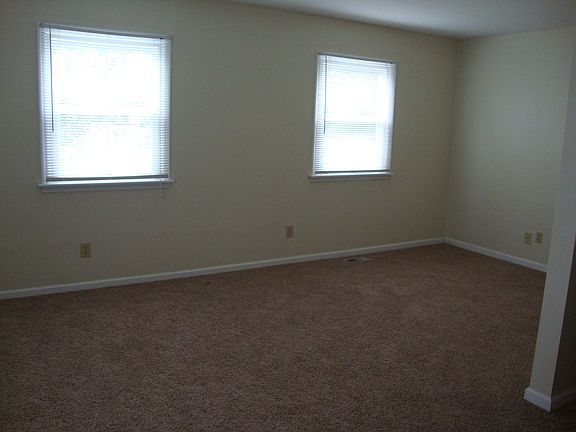 4th image of 12161 Daugherty Dr