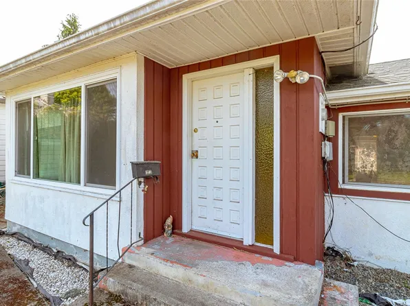 5810 Alderlea St, North Cowichan, BC V9L 3V5