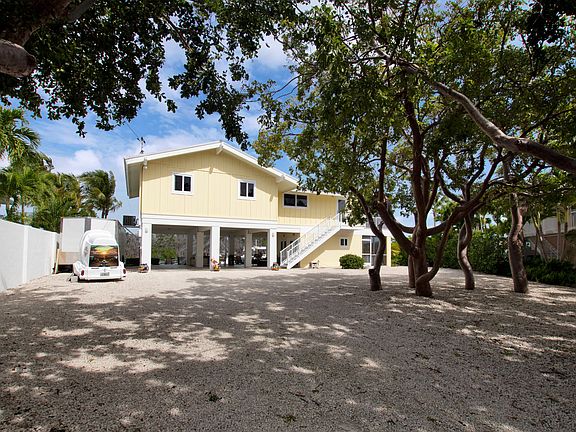 4th image of 195 Kahiki Dr