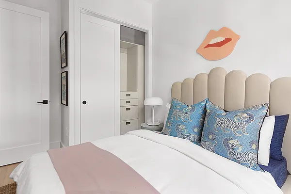 Sold by Compass | media 10