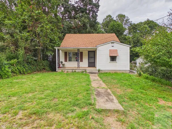 11 Circle Dr, Martinsville, VA 24112