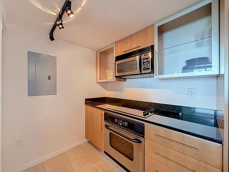 610 W Las Olas Blvd #1819N — Photo 15