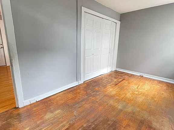 3rd image of 290 South St Floor 1