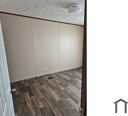 3rd image of 49 Idaho Dr