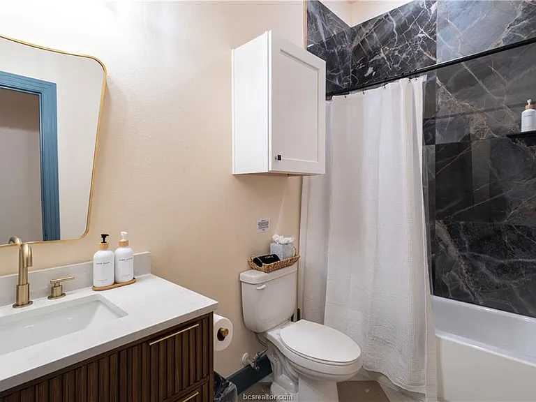 608 N Bryan Ave #224 — Photo 4