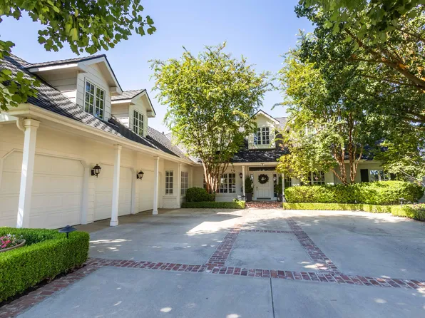 2561 W Lake Van Ness Circle, Fresno, CA 93711