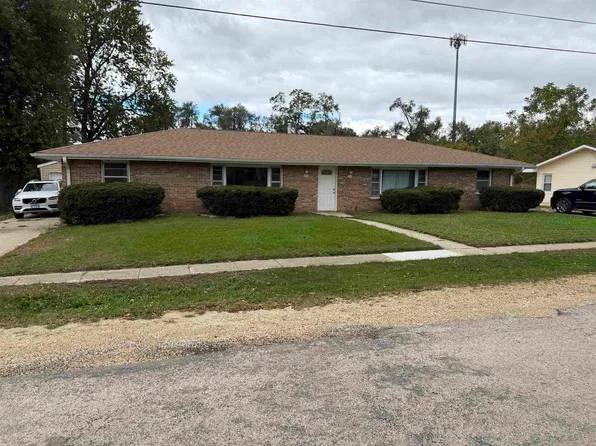 1304 Watts Ave, Rockton, IL 61072