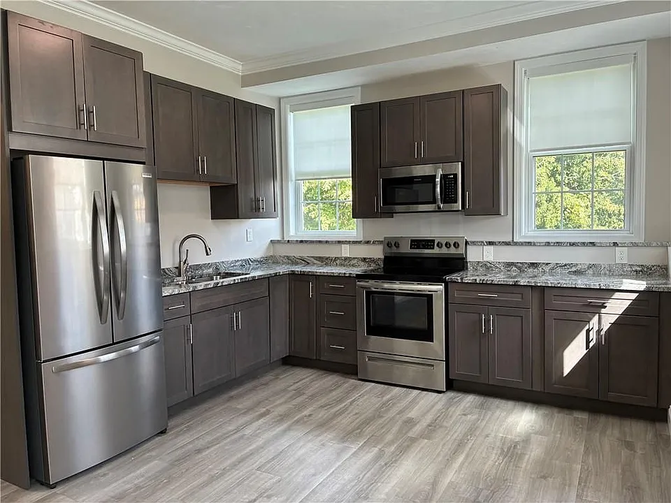 483 N Broadway St #1C