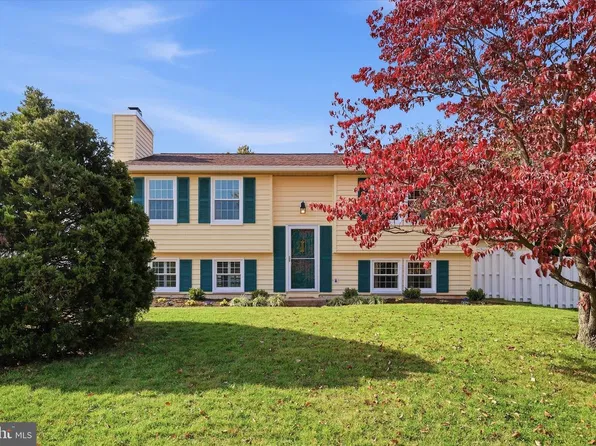 1310 Hillcrest Dr, Frederick, MD 21703
