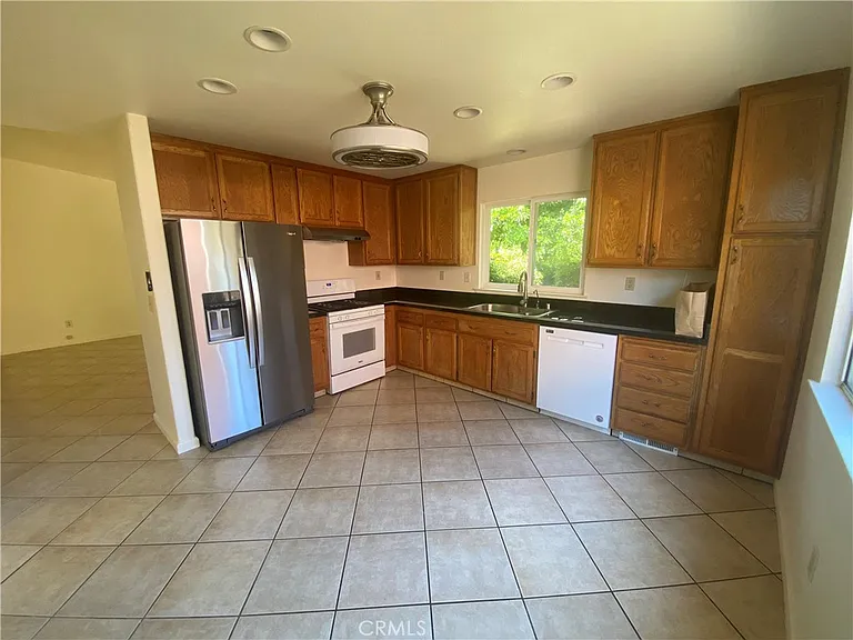 16756 Greenridge Rd — Photo 5