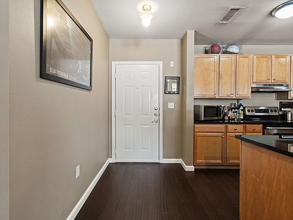 4th image of 2305 Worthington St APT 108