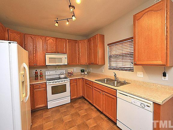 5th image of 1400 Birkdale Cir