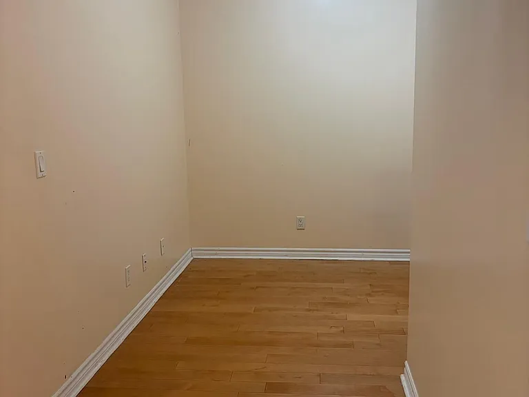 388 Prince Of Wales Dr #1411 — Photo 12