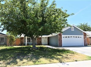 537 Heatherglen Dr, Ridgecrest, CA 93555