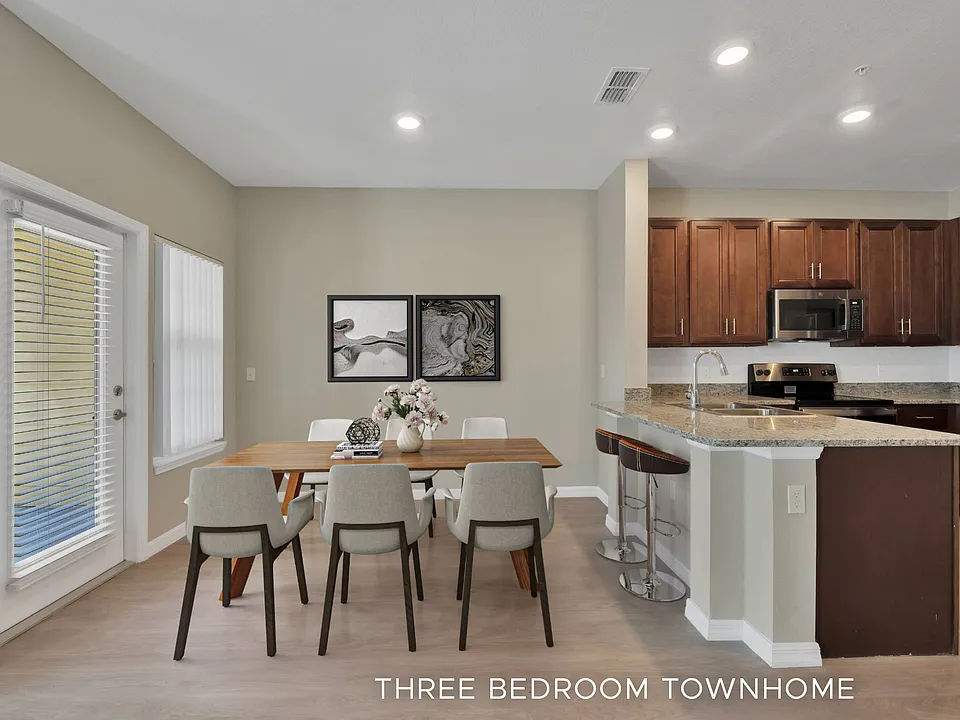 Cape Morris Cove Apartments & Townhomes