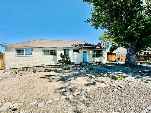 982 Vine St Photo 1