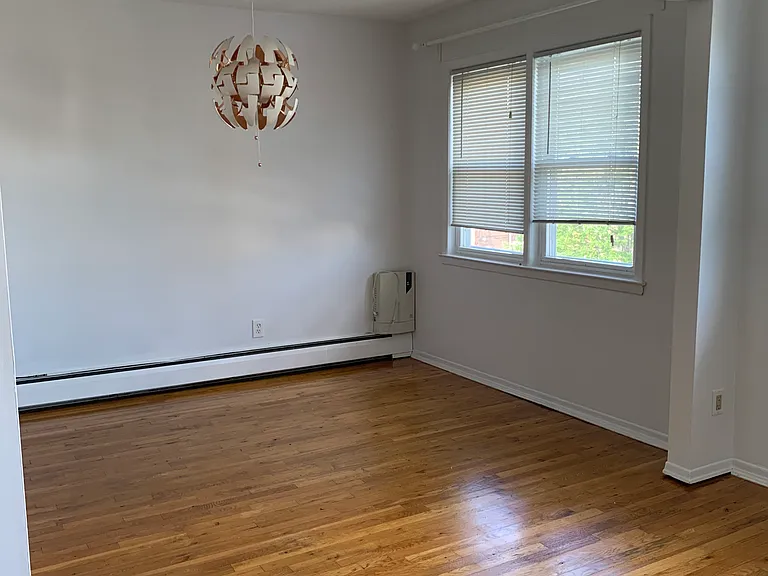4230 164th St #3 — Photo 3