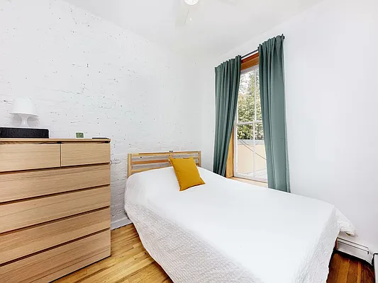 Rented by Compass | media 10