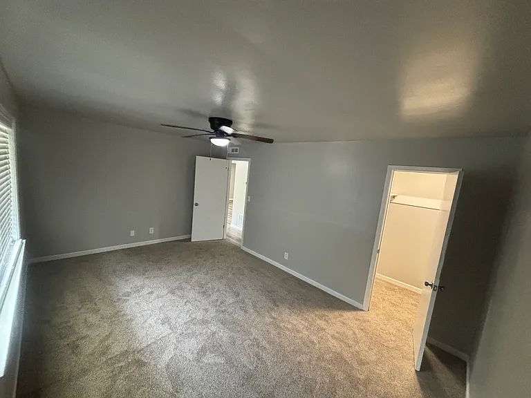 1620 Line St #4 — Photo 4