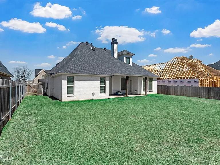 231 Conti Way — Photo 30