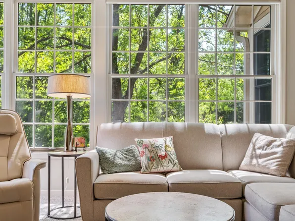 536 Newman Trl, Stillwater, MN 55082