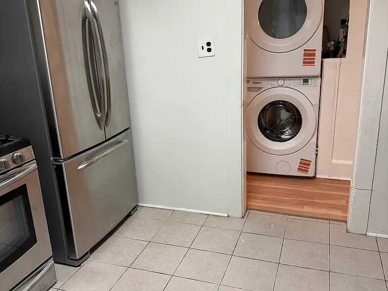 56 Vermont Ave #2 — Photo 5